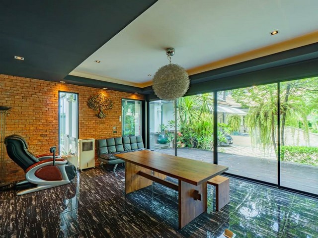 ขายบ้านเดี่ยว3หลังในพื้นที่เดียวกัน ติดคลอง ย่านสวนหลวง หมู่บ้านปัญญา ซอยพัฒนาการ 30 ทะลุซอยอ่อนนุช 17ใกล้ โรงเรียนนานาช