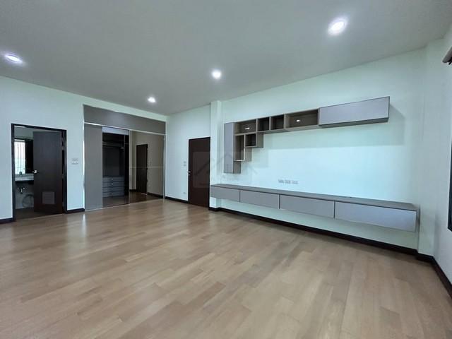 ขายบ้านเดี่ยว 2 ชั้น 104 ตรว. ลาดพร้าว 101 ใกล้ MRT สถานีลาดพร้าว 101 บ้านสร้างเอง พร้อมเฟอร์