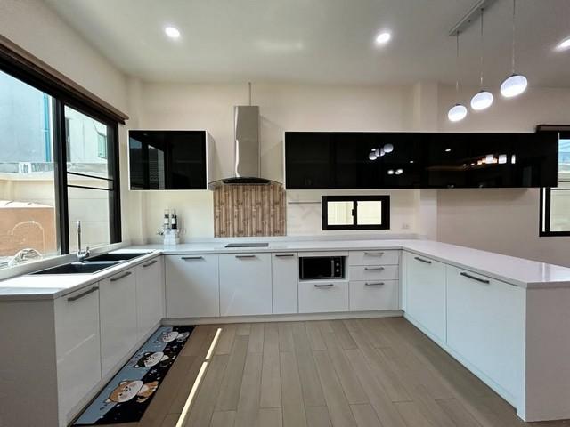 ขายบ้านเดี่ยว 2 ชั้น 104 ตรว. ลาดพร้าว 101 ใกล้ MRT สถานีลาดพร้าว 101 บ้านสร้างเอง พร้อมเฟอร์