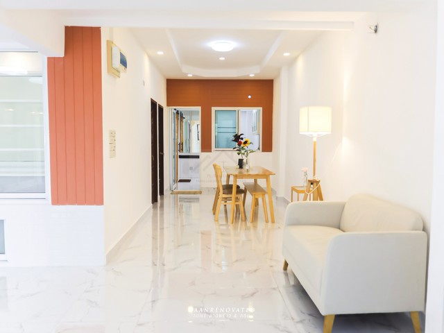 ขายทาวน์เฮ้าส์ 2 ชั้น รีโนเวทใหม่ 22 ตรว. หมู่บ้านเฟรนชิฟ มัยลาภ Minimal Style เข้าได้ทั้งเกษตรนวมินทร์ ถนนรามอินทรา 14