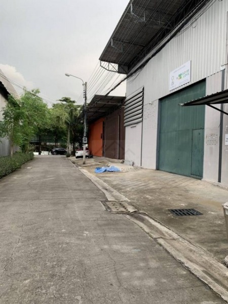 ให้เช่าโกดังพร้อมออฟฟิศ ขนาด 400 ตรม. ลาดพร้าว 101 โยธินพัฒนา3 ใกล้เลียบด่วน