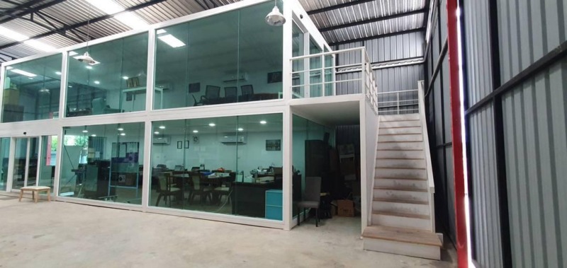 ให้เช่าโกดัง ขนาด150 ตรว. ซอยลาดพร้าว 101 ใกล้เดอะเมอล์บางกะปิ