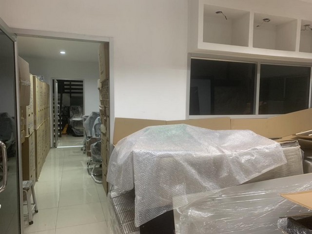 ให้เช่าโกดัง พร้อมออฟฟิศ ขนาด 715 ตรม. ลาดพร้าว 101 โยธินพัฒนา 3 ใกล้ห้าง CDC