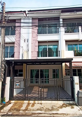 ให้เช่าทาวโฮม3ชั้นใกล้รถไฟฟ้า สถานีลาดพร้าว101 บ้านกลางเมือง ลาดพร้าว 101ใกล้เดอะมอลล์ แมคโครบางกะปิ และโลตัสบางกะปิ