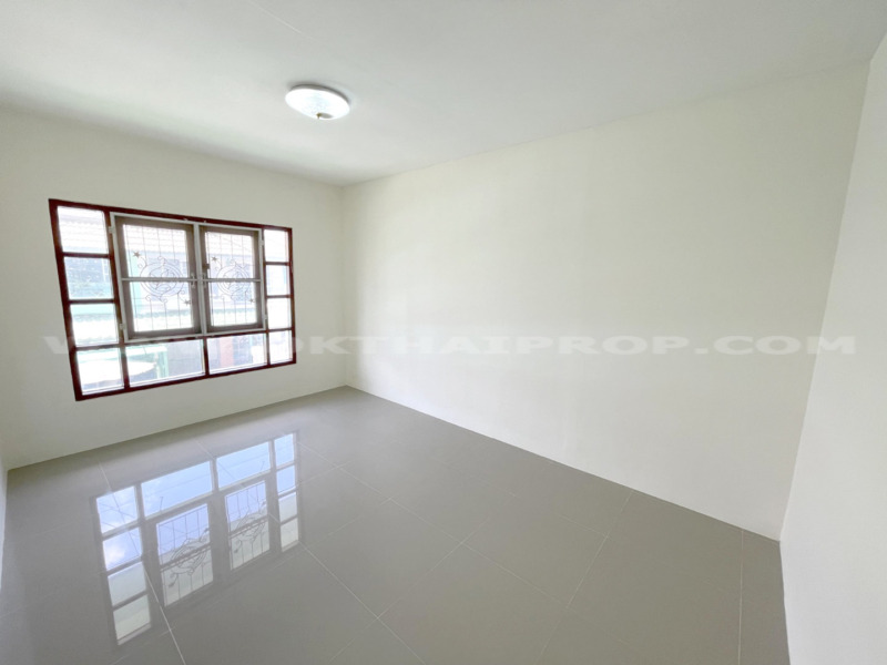 ทาวน์เฮ้าส์ หมู่บ้านพฤกษา14B ถ.วัดลาดปลาดุก บางบัวทอง