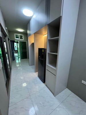 [ให้เช่า] FOR RENT THE PLANT ESTIQUE PATTANAKARN 38 / 3 bedrooms 3 bathrooms / 40 Sqw. 165 Sqm. **60,000** MINIMAL HOUSE. JUST 15 MIN FROM THONGLOR
