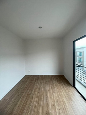 [ให้เช่า] FOR RENT BAAN KLANG MUANG RAMINTRA / 3 bedrooms 3  athrooms / 20 Sqw. 170 Sqm. **23,000** CLOSE TO FASHION ISLAND MALL