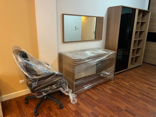 [ให้เช่า] FOR RENT URBAN SATHORN / 3 bedrooms 3 bathrooms / 23 Sqw. 180 Sqm. **35,000** CLOSE TO SKYTRAIN BTS BANGWA
