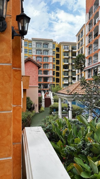 ขายคอนโด Venetian Signature Condo Resort Pattaya อาคาร D ชั้น 3 วิวสระน้ำ โทร 094-792-6954