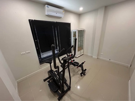 [ให้เช่า] FOR RENT PRUKPIMAN THE GRAND PRIVATE RANGSIT – KHLONG 2 / 4 bedrooms 3 bathrooms / 50 Sqw. 180 Sqm. **35,000** CLOSE TO FUTURE PARK RANGSIT