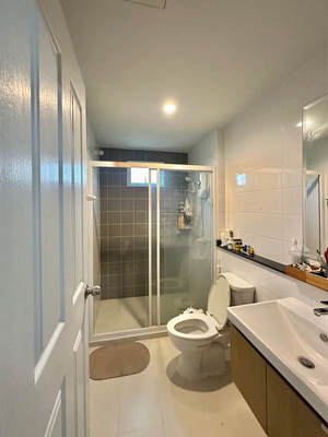 [ให้เช่า] FOR RENT THE VILLAGE BANGNA – WONGWAEN 2 / 4 bedrooms 2 bathrooms / 33 Sqw. 135 Sqm. **26,000** CLOSE TO MEGA BANGNA