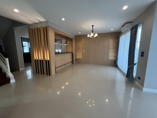 [ให้เช่า] FOR RENT BLUE LAGOON BANGNA – WONGWAEN / 3 bedrooms 4 bathrooms / 77 Sqw. 200 Sqm. **75,000** CLOSE TO RAMKHAMHAENG 2 UNIVERSITY