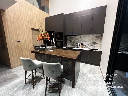 [ให้เช่า] FOR RENT THER LADPRAO 93 / 3 bedrooms 4 bathrooms / 30 Sqw. 230 Sqm. **90,000** LUXURIOUS TOWNHOME. CLOSE TO MRT MAHAT THAI STATION