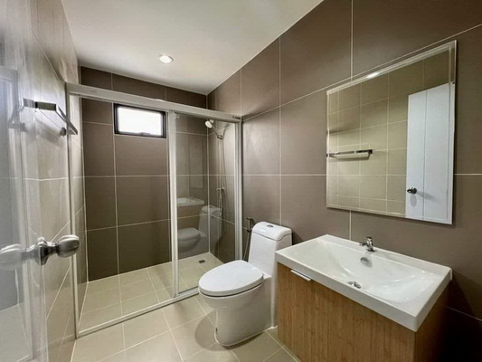 [ให้เช่า] FOR RENT THE CONNECT UP3 LADPRAO 126 / 3 bedrooms 3 bathrooms / 32 Sqw. 165 Sqm. **51,000** CLOSE TO SKYTRAIN MRT MAHAT THAI