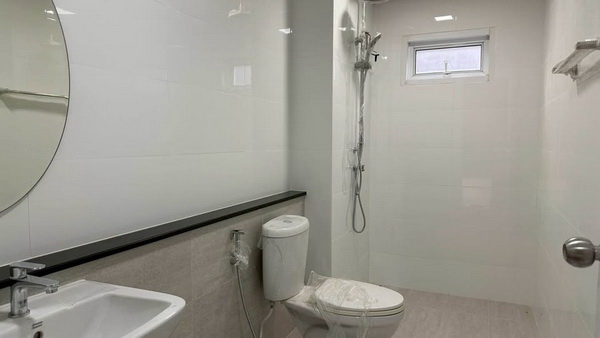 [ให้เช่า] FOR RENT MODERN LIFE ONNUT 46 / 3 bedrooms 4 bathrooms / 27 Sqw. 185 Sqm. **29,000** NEW HOUSE. CLOSE TO MRT SRINAKARINDRA 38