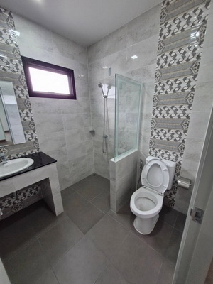 [ให้เช่า] FOR RENT PHUMCHANOK PHUTTHAMONTHON SAI 4-5 / 4 bedrooms 3 bathrooms / 53 Sqw. 175 Sqm. **27,000** CLOSE TO DONWAI FLOAT MARKET