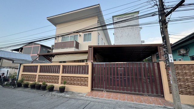บ้านเดี่ยวสร้างเอง 2 ชั้น สะแกงาม14 พร้อมอยู่ ใกล้ทางด่วน เดินทางสะดวก