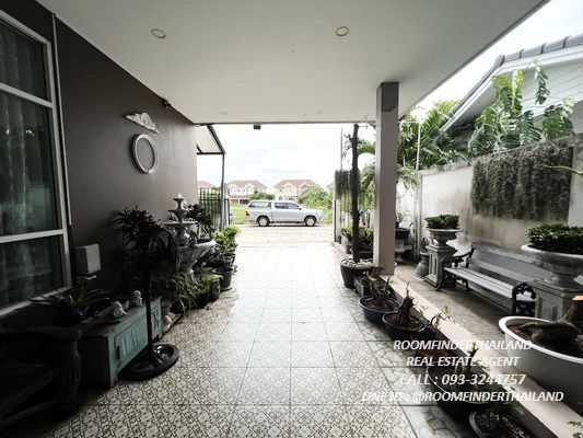 [ให้เช่า] FOR RENT CHOKCHAI PANCHASAP RAMKHAMHAENG 184 / 4 bedrooms 3 bathrooms / 52 Sqw. 180 Sqm. **37,500** CLOSE TO RUAMRUDEE INTERNATIONAL SCHOOL