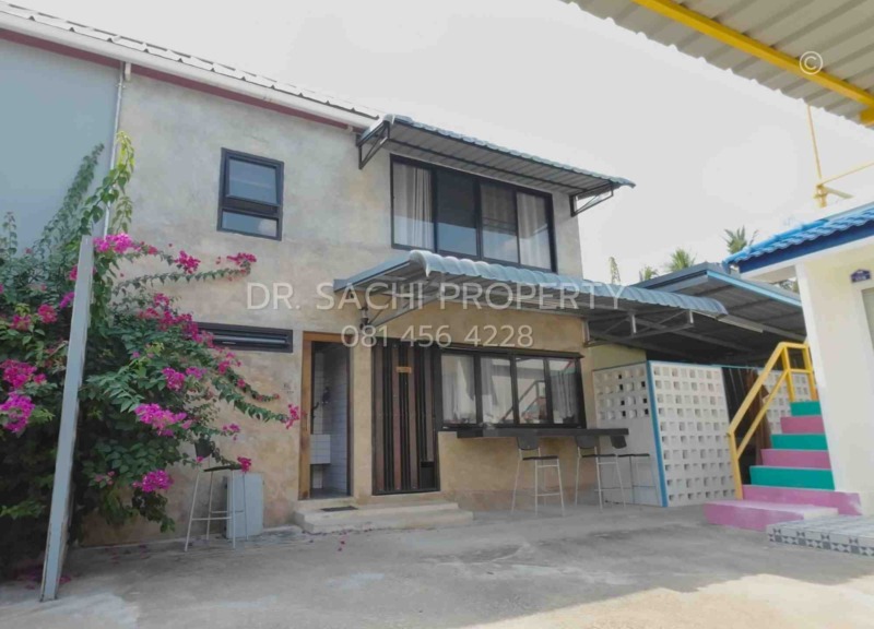 ขายบ้านสวย ในตัวเมืองลำพูน 122.7 ตรว. พร้อมกิจการคาเฟ่ บรรยากาศดี เงียบสงบ