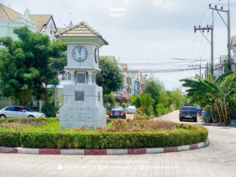 ทาวน์เฮ้าส์ 3 ชั้น หมู่บ้านลัลลี่วิลล์ ลำลูกกา-คลอง1 (ขนาด 21 ตร.ว.) ซอยบุญคุ้ม ปทุมธานี  : Lully Ville Lumlukka Khlong1