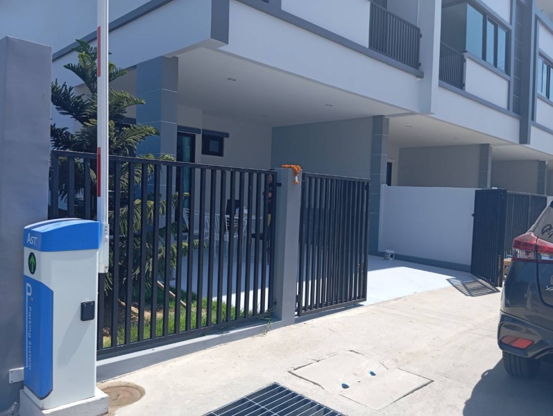 Selling New Town House Pathumthni, Klongsong