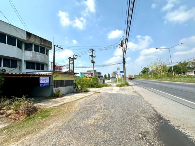 ขายด่วน ตึกแถว 3ชั้น แยกบ้านนา-แก่งคอย