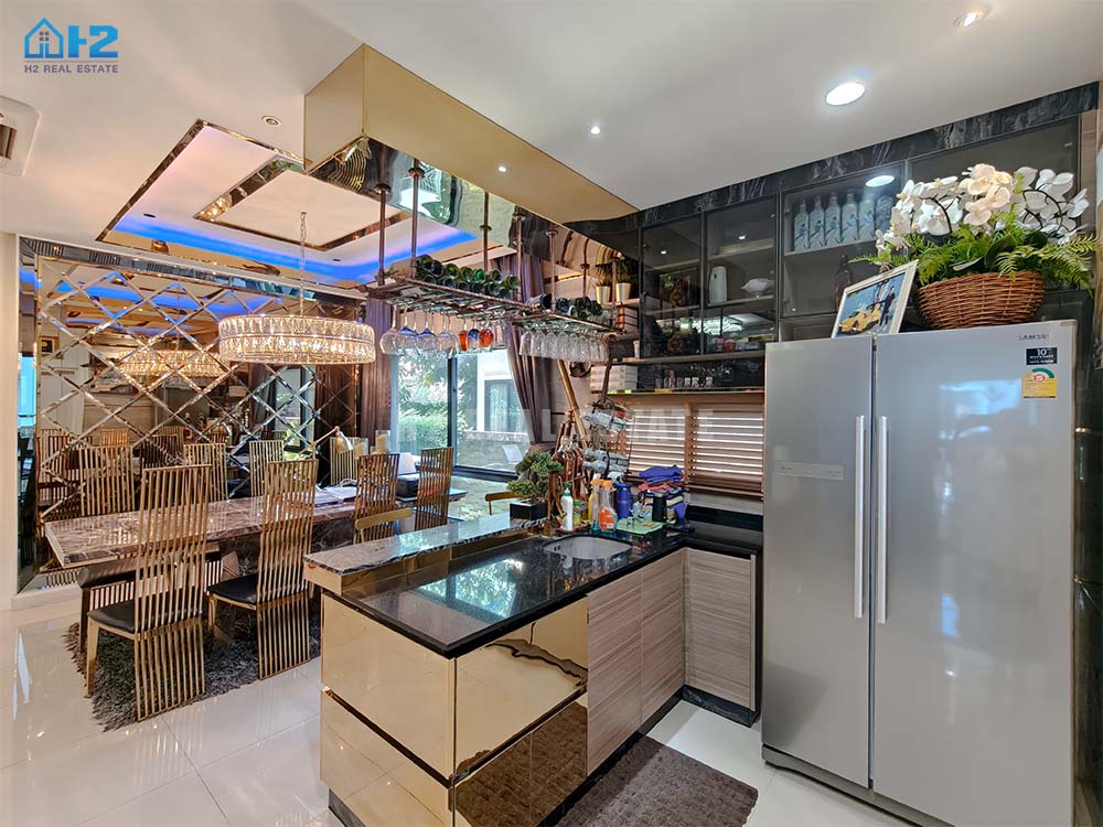 ขาย บ้านเดี่ยว 2 ชั้น หลังมุม บุราสิริ ราชพฤกษ์-345 (Burasiri Ratchaphruek-345) ตกแต่งไสตล์ Modern Luxury Marble หรูหราสุดๆ หิ้วกระเป๋าเข้าอยู่ได้เลย