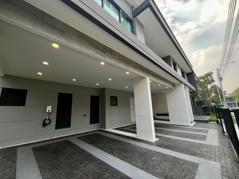 The City ติวานนท์ – งามวงศ์วาน ใกล้ MRTสถานีสนามบินน้ำและทางด่วนศรีรัช บ้านเดี่ยวหลังใหญ่ บ้านใหม่ยังไม่เคยเข้าพักอาศัย
