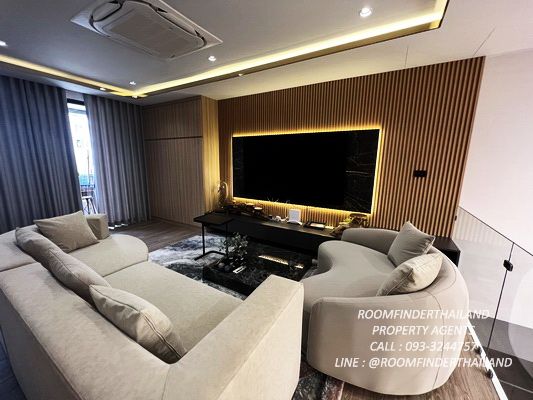 [ให้เช่า] FOR RENT THER LADPRAO 93 / 3 bedrooms 4 bathrooms / 30 Sqw. 230 Sqm. **90,000** LUXURIOUS TOWNHOME. CLOSE TO MRT MAHAT THAI STATION