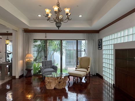 Exclusive! บ้านเดี่ยว 3 ชั้นหรู พร้อม ระเบียงพักผ่อนขนาดใหญ่ ใช้ทำโซนนั่งชิล จิบกาแฟ หรือปลูกต้นไม้ได้ ใจกลางหัวหมาก