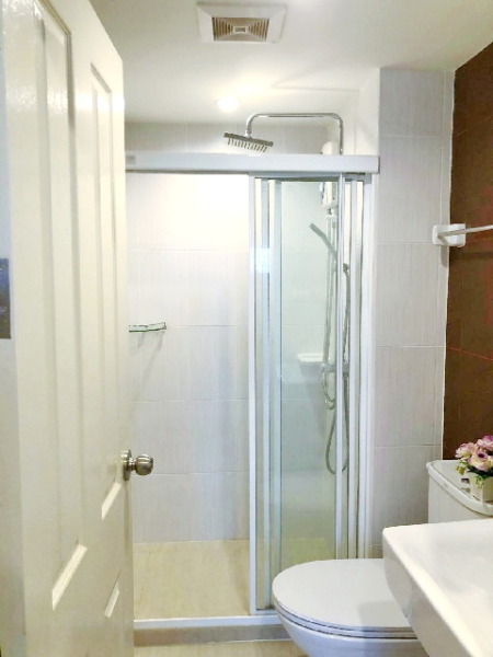 แจ้งวัฒนะ MRT หลักสี่ 900 ม.รร.นานาชาติฮาร์โรว์ กรุงเทพ 2.9 กม.ให้เช่าคอนโด ชั้น8 29ตร.ม.เดอะคิวบ์ มีเฟอร์ เครื่องใช้ไฟฟ