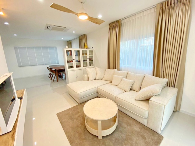 ขายคฤหาสน์เดี่ยวใหญ่ที่สุด 2ชั้น ขายขาดทุนจำเป็นต้องใช้ 4-5นอน ตลาดบางปูใหม่ 5.9กม. หลังมุม อยู่หน้าสวน 79 ตร.วา.220 ตร.