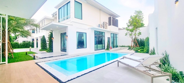 พอร์เฟค อ่อนนุช APLลาดกระบัง 2.5 กม. สุขุมวิท 77 รร.นานาชาติชาร์เตอร์ 4.9 กม. 6นอน.ขาย-เช่าคฤหาสน์หรู 2 ชั้น 8คัน เฟอร์