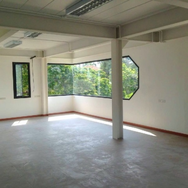 ถ.สุขุมวิท BTSบางจาก 900ม.ให้เช่าพื้นที่สำนักงาน ชั้น 2 110 ตร.ม. 100ตร.วา.2 แอร์ หาของกินสะดวก ตลาดบางจาก 1.4 กม. เซาธ์