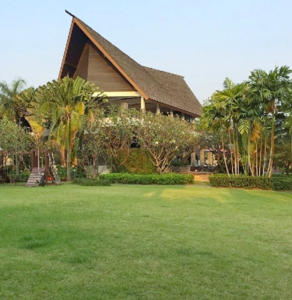 ให้เช่าคฤหาสน์เดี่ยว Pool Villa 2 ชั้น 76ตร.วา. พระราม9 กรุงเทพกรีฑา APL ลาดกระบัง 2กม. 256 ตร.ม. ม.นานาชาติแสตมฟอร์ด 7.