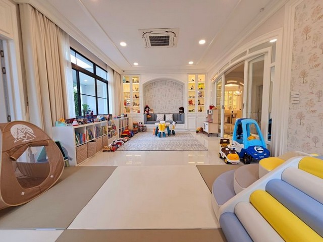 ขาย ให้เช่า นันทวันพระรามเก้า-กรุงเทพกรีฑาตัดใหม่ Nantawan Rama 9 New Krungthepkreetha