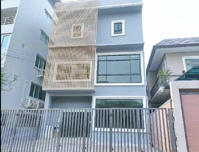 สุขุมวิท71 ปรีดี มีลิฟท์ในตัว BTS พระโขนง 900ม.ให้เช่าโฮมออฟฟิศ 3 ชั้น รร.นานาชาติเซนต์แอนดรูว์ 1.2 กม.3 ออฟฟิศ 2 น้ำ