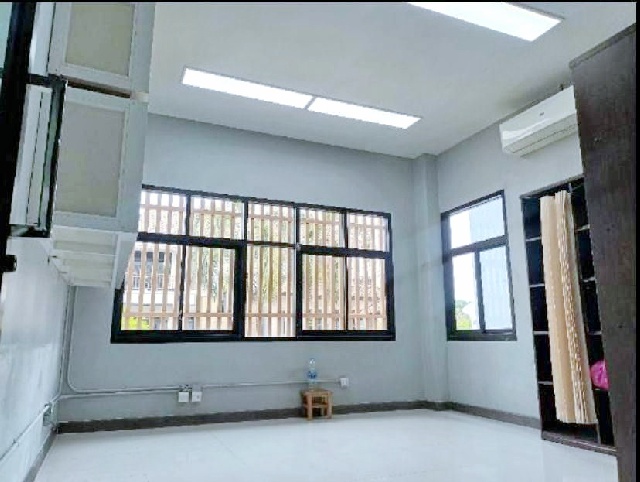สุขุมวิท71 ปรีดี มีลิฟท์ในตัว BTS พระโขนง 900ม.ให้เช่าโฮมออฟฟิศ 3 ชั้น รร.นานาชาติเซนต์แอนดรูว์ 1.2 กม.3 ออฟฟิศ 2 น้ำ