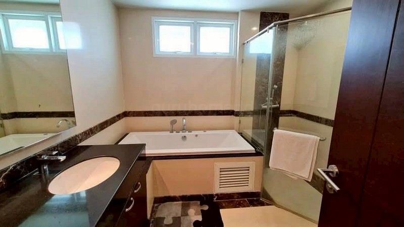 ให้เช่าห้องหรู Luxury ปิยะทิพย์ เพลส สุขุมวิท 39 ตกแต่งครบ พร้อมเข้าอยู่ ขนาด 289 ตรม 3ห้องนอน – ghd000585R