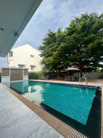 บ้านเดี่ยว เนื้อที่ 1 ไร่ บ้าน 2 หลัง บ้านสวยพร้อมอยู่ ใกล้ รพ ศิริราช 3.5 km อยู่ในซอยจรัญ 35