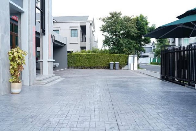 ขาย ให้เช่า แกรนด์ บางกอก บูเลอวาร์ด สุขุมวิท Sell Rent Grand Bangkok Boulevard Sukhumvit