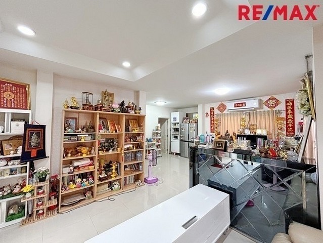 ดอะ เซนโทร รัตนาธิเบศร์ The Centro Rattanathibet 54 ตร.ว. ใกล้ MRT สถานีบางพลู ใกล้วัดสวนแก้ว ใกล้เซ็นทรัล