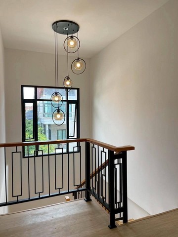 หมู่บ้านปรีชาล้ำเพชร รามคำแหง 76 บ้านสวยพร้อมอยู่ บ้านเดี่ยว 2 ชั้น (หน้าบ้านใต้)