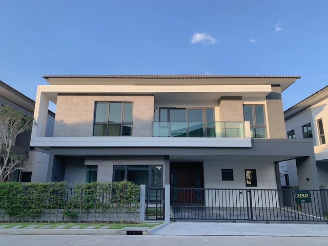 ขายหรือให้เช่า บ้านเดี่ยว 2 ชั้น The City Bangna เนื้อที่ 313 ตร.ม. แต่งครบ พร้อมอยู่ วิวสวนหน้าบ้าน