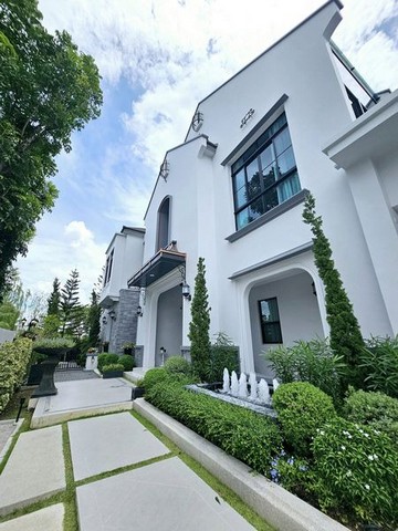 ขายบ้านเดี่ยว 2 ชั้น นันทวันพระรามเก้า-กรุงเทพกรีฑาตัดใหม่ เนื้อที่ 170 ตร.ว. บ้านติดเลคและสวน ไม่ตรงกับบ้านอื่น
