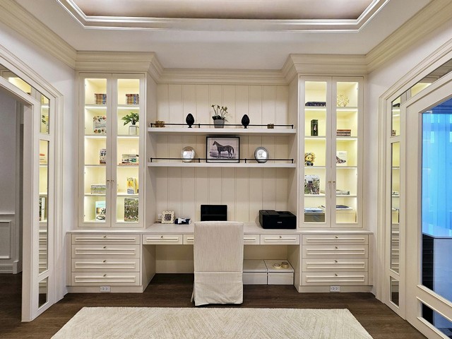 ขายบ้านเดี่ยว 2 ชั้น นันทวันพระรามเก้า-กรุงเทพกรีฑาตัดใหม่ เนื้อที่ 170 ตร.ว. บ้านติดเลคและสวน ไม่ตรงกับบ้านอื่น