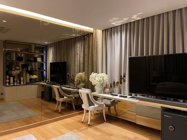 ขายบ้านเดี่ยว 3 ชั้น Parc Priva เทียมร่วมมิตร เนื้อที่ 117 ตร.วา สระว่ายน้ำในตัว Built-in ทั้งหลัง พร้อมเข้าอยู่