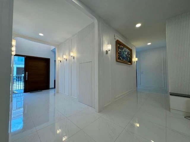 ขายหรือให้เช่า บ้านเดี่ยว 2 ชั้น The City บางนา เนื้อที่ 78 ตร.ว. แปลงมุม แต่งสวย มีต้นโอลีฟ 150 ปี
