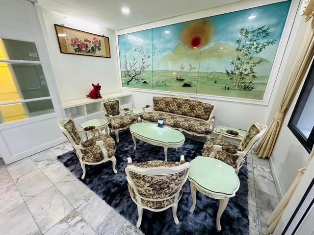 ขายบ้าน 4 ชั้น ชิชาคาสเซิล สุขุมวิท 31 เนื้อที่ 31 ตร.ว. ทำเลดีอโศก-พร้อมพงษ์ ด่วน ราคาพิเศษ