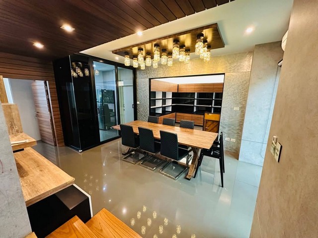 Nirvana Beyond เกษตร นวมินทร์ บ้านหรู 3 ชั้น ทำเลดี ตกแต่งสวย พร้อมเข้าอยู่ ใกล้ Central Eastville